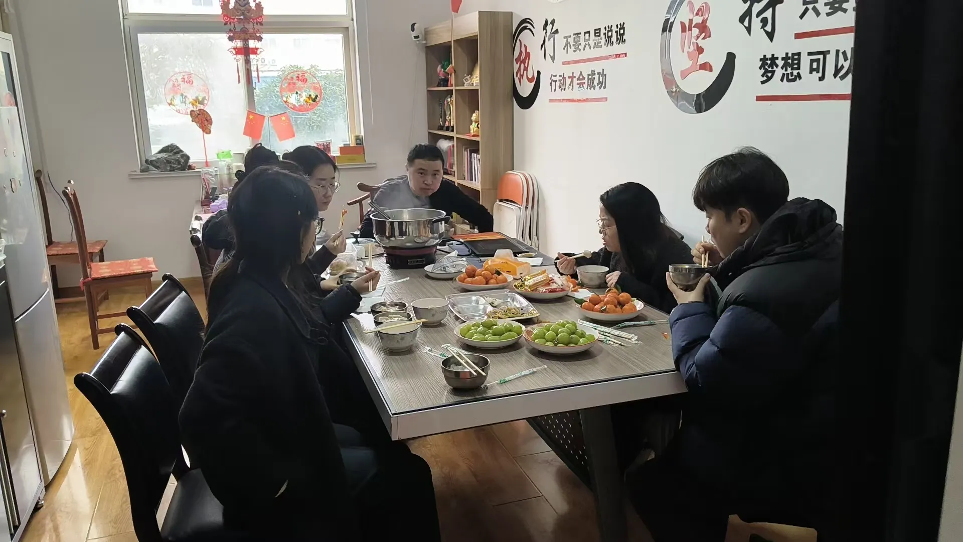 Свято ліхтарів компанії Haozhifeng